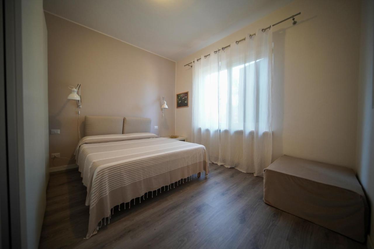 Villa Fiore Apartments Портоферрайо Екстер'єр фото