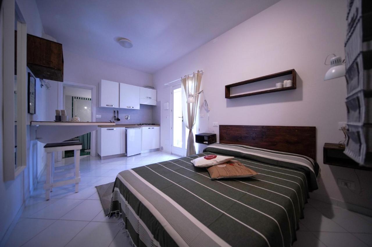 Villa Fiore Apartments Портоферрайо Екстер'єр фото