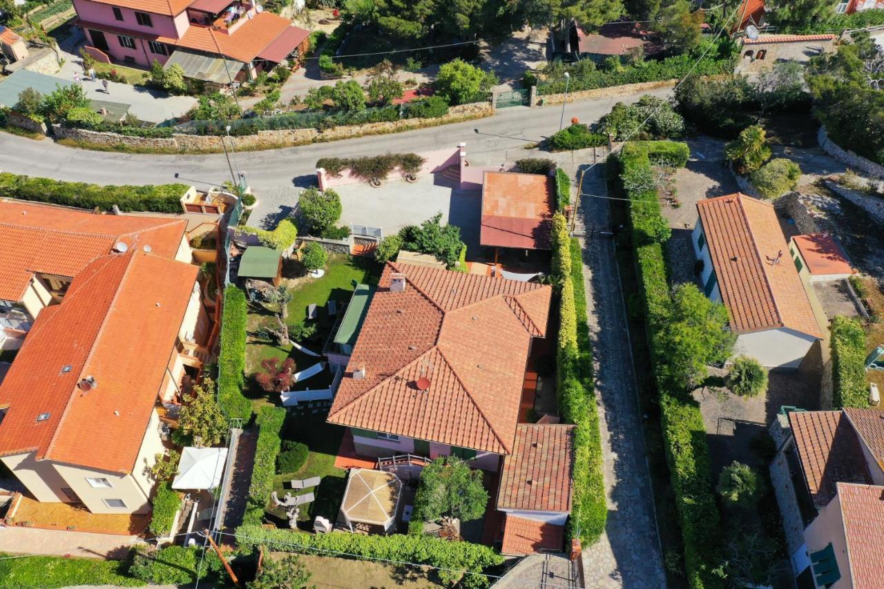 Villa Fiore Apartments Портоферрайо Екстер'єр фото